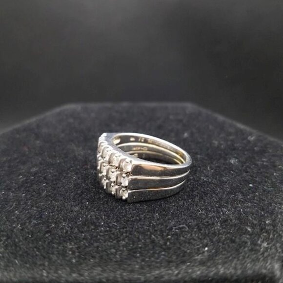 14K Gold and Diamond Ring - Picture 4 of 5